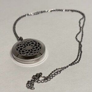 Silver Essential Oil Diffuser Stainless Steel Round Locket Pendant Necklace 22"